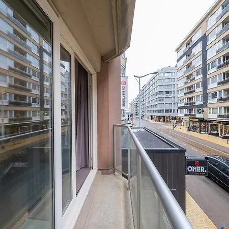 Flat Near Zeedijk With Cozy Terrace, Cleaning Included * Middelkerke