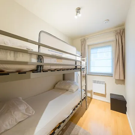 Apartment Flat Near Zeedijk With Cozy Terrace, Cleaning Included